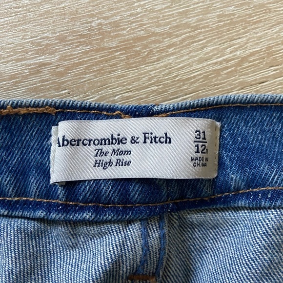 Abercrombie & Fitch The Mom Fit Jeans High Rise Two Tone Distressed 31 / 12 R - Picture 11 of 12